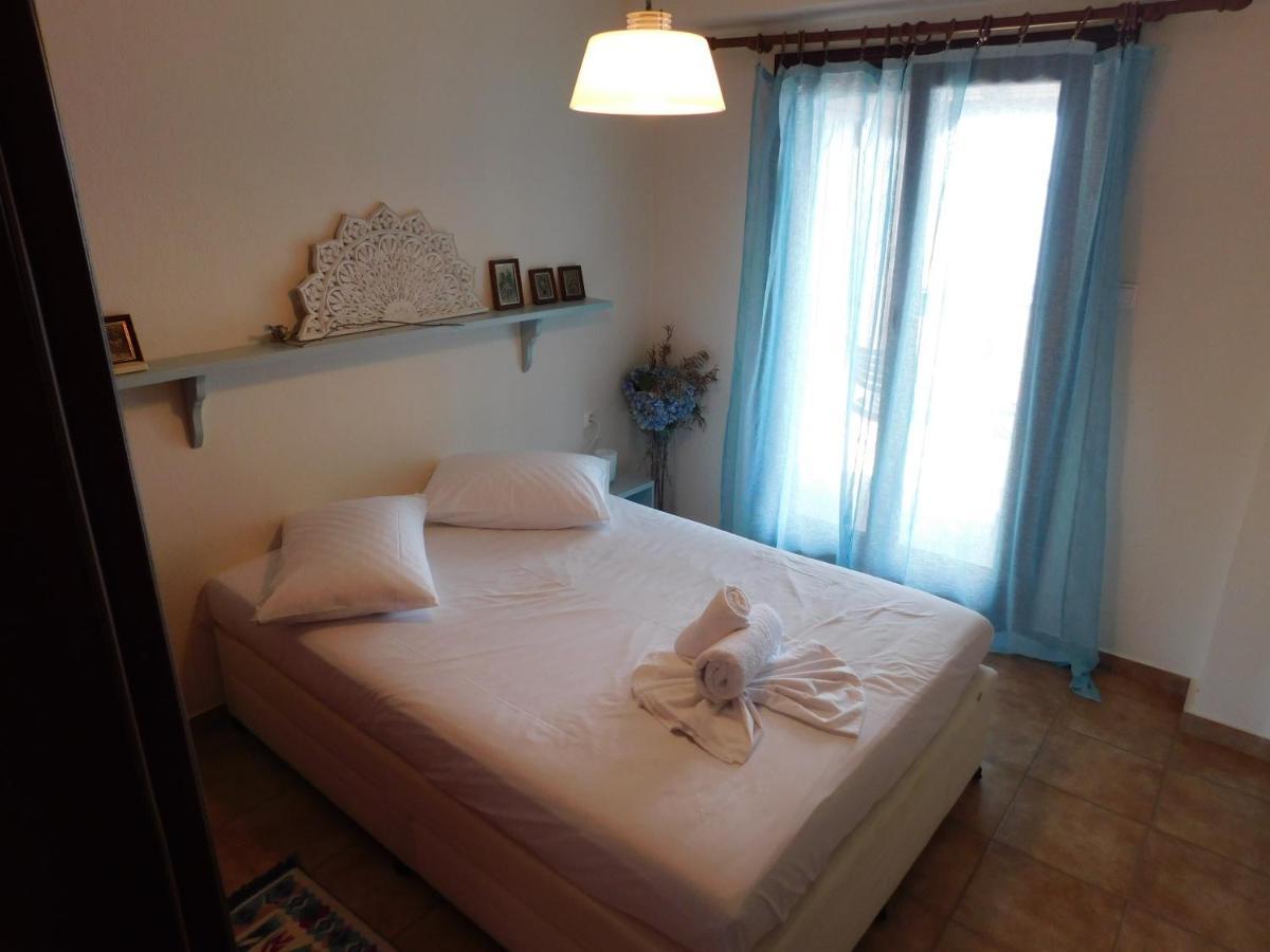 Yulia Guest House オウランオウポリ エクステリア 写真