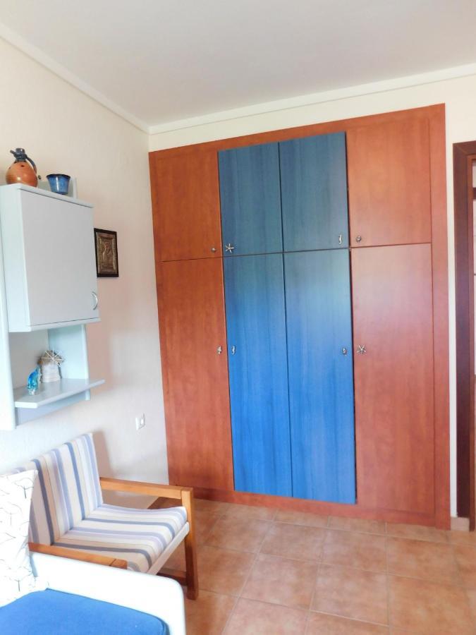 Yulia Guest House オウランオウポリ エクステリア 写真