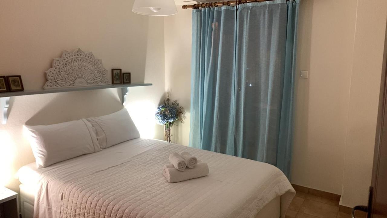 Yulia Guest House オウランオウポリ エクステリア 写真