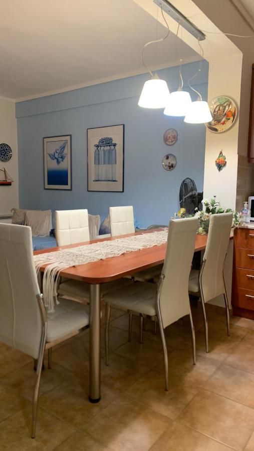 Yulia Guest House オウランオウポリ エクステリア 写真