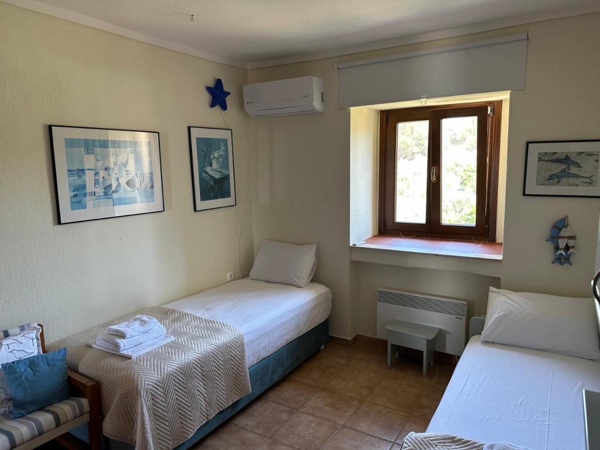 Yulia Guest House オウランオウポリ エクステリア 写真